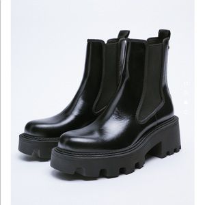 NWT Zara treaded Chelsea boots - black - size 9